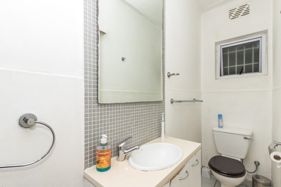 3 Bedroom Property for Sale in Three Anchor Bay Western Cape